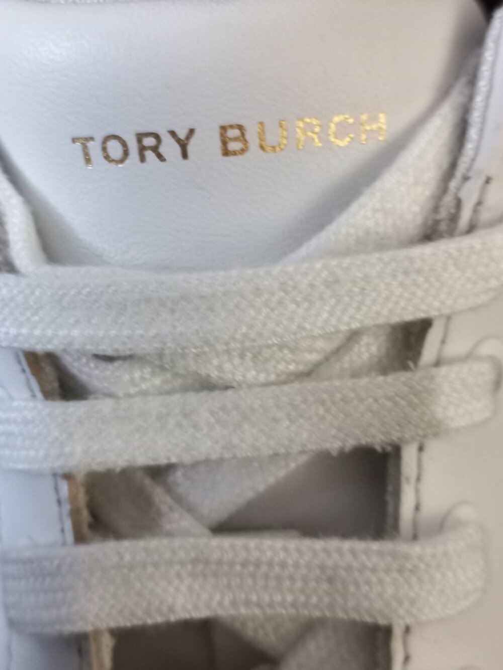 TORY BURCH  9.5M Howell Court Low Top Lace Up Sneaker In Titanium White - Picture 5 of 16